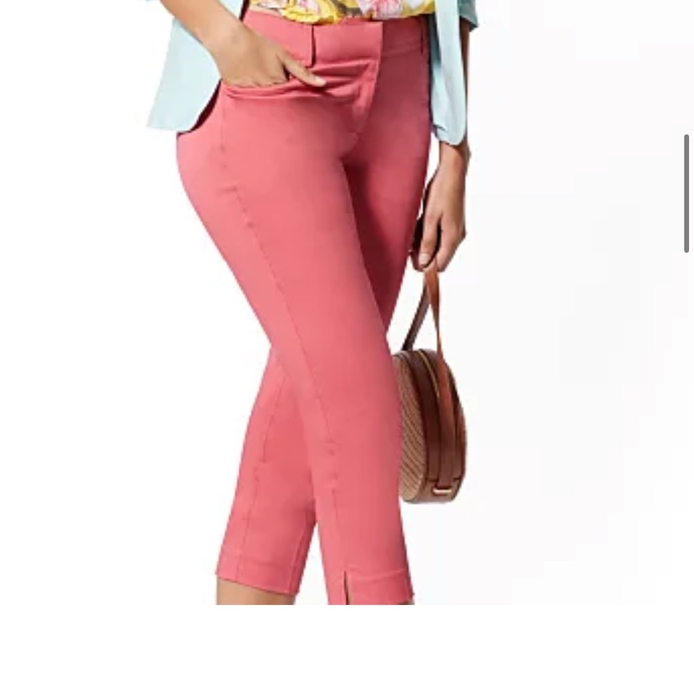 New York and company. 7th Avenue Crop Slim-leg pant. Size 0
